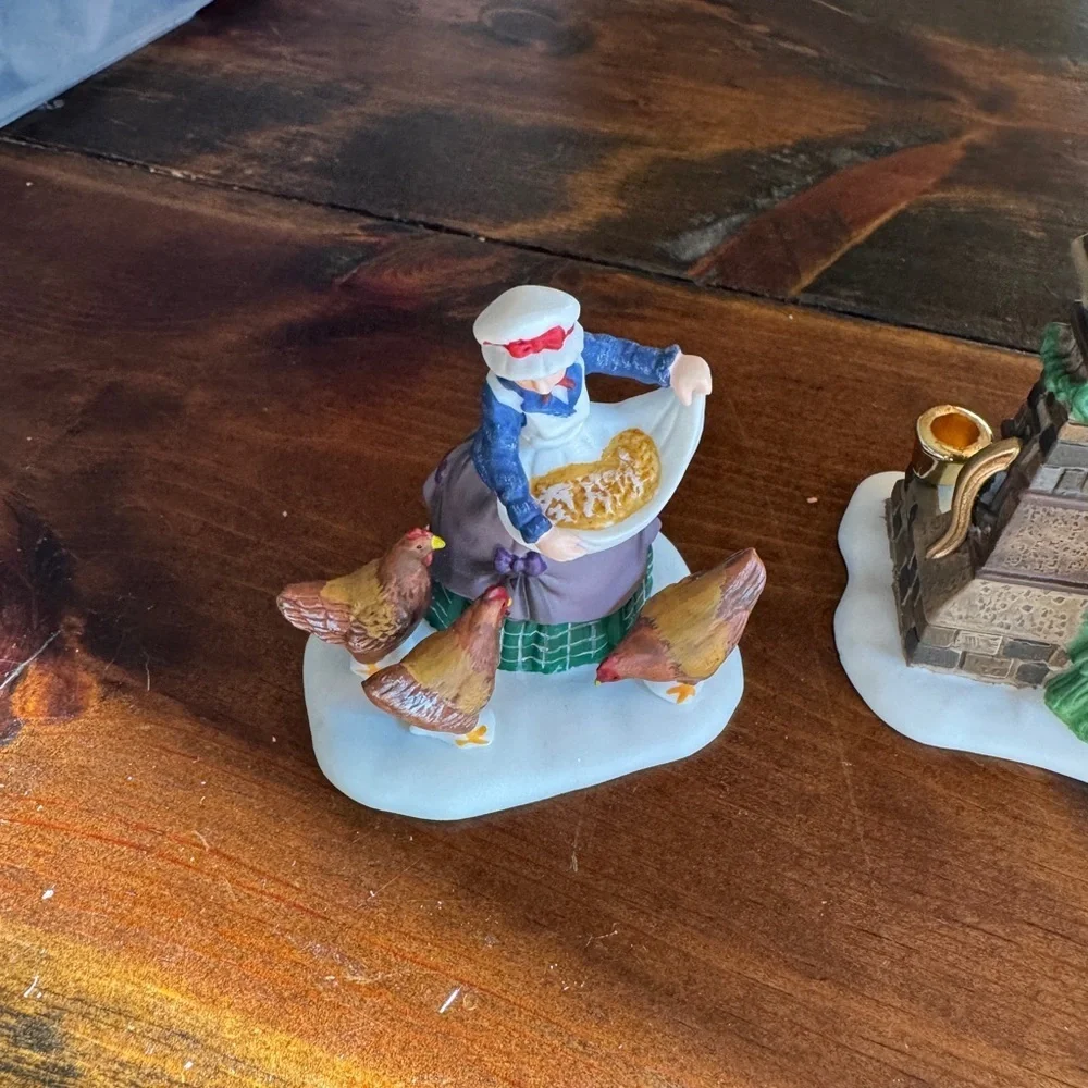 Department 56 Christmas Village Figurines